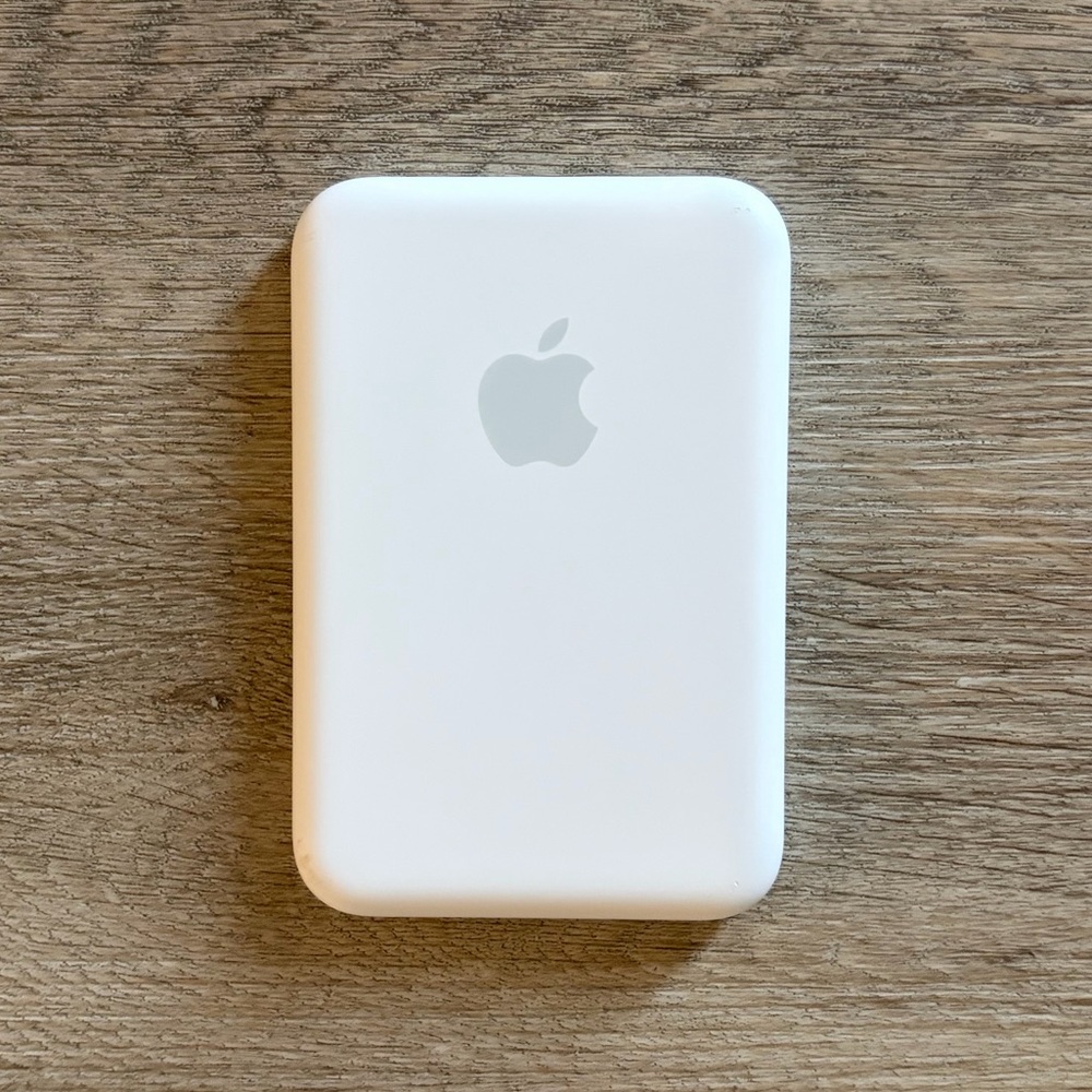Apple Battery Charger